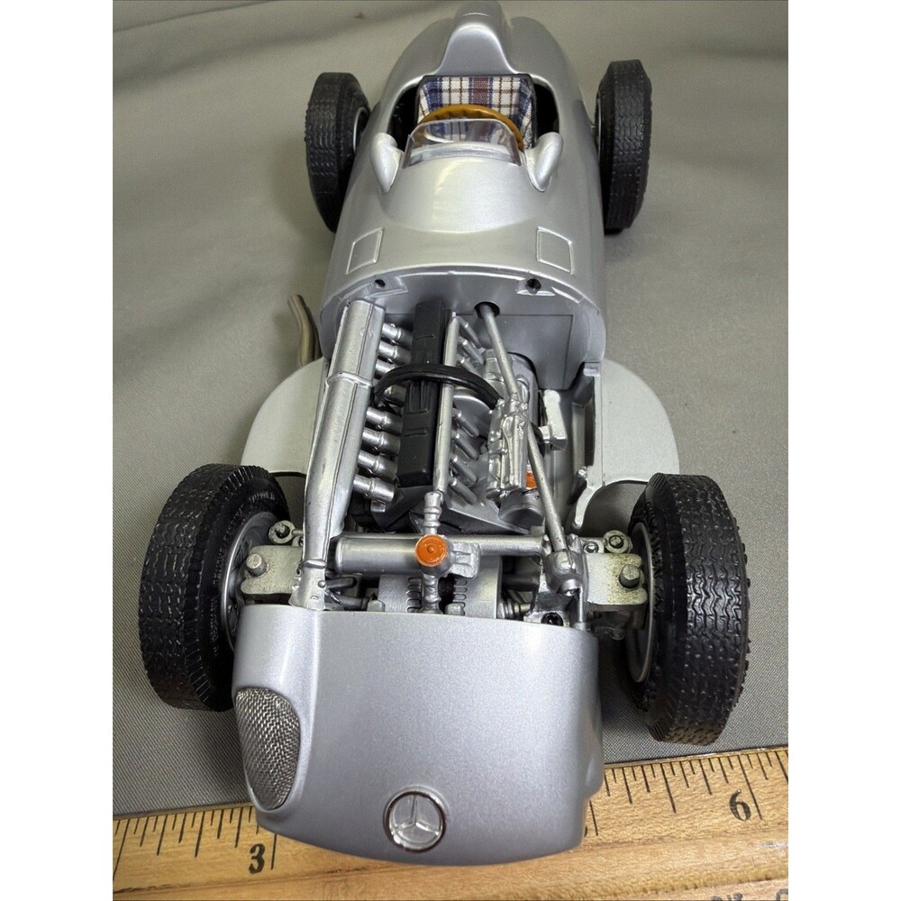 CMC 1:18 Mercedes-Benz W196 Monoposto 1954/55 Silver Arrow (M-006) - High Detail